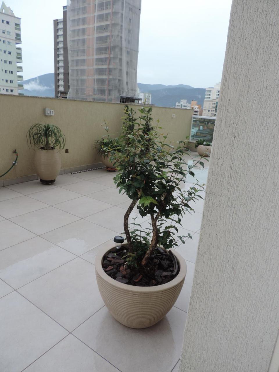 Cama E Cafe Em Itapema - Sc Hospedagem Em Apartamento Familiar Bed & Breakfast Exterior photo